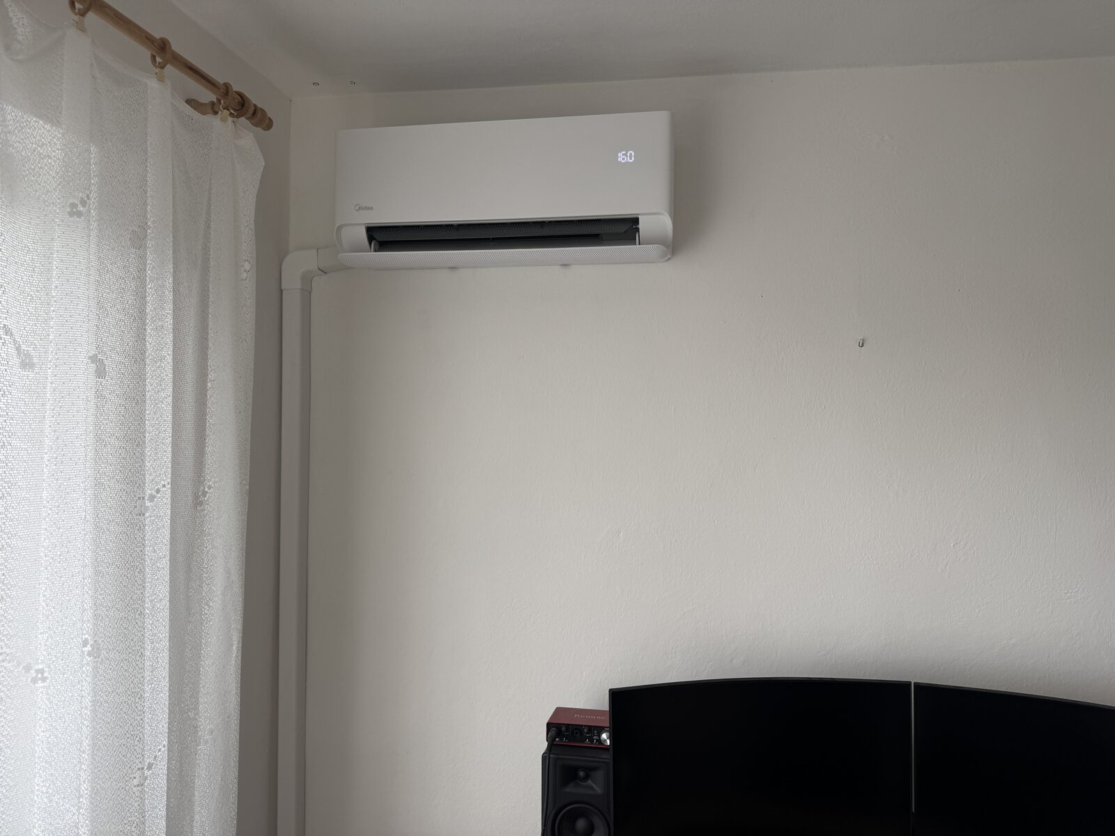 Montáž Midea Breezeless E — izba, Košice