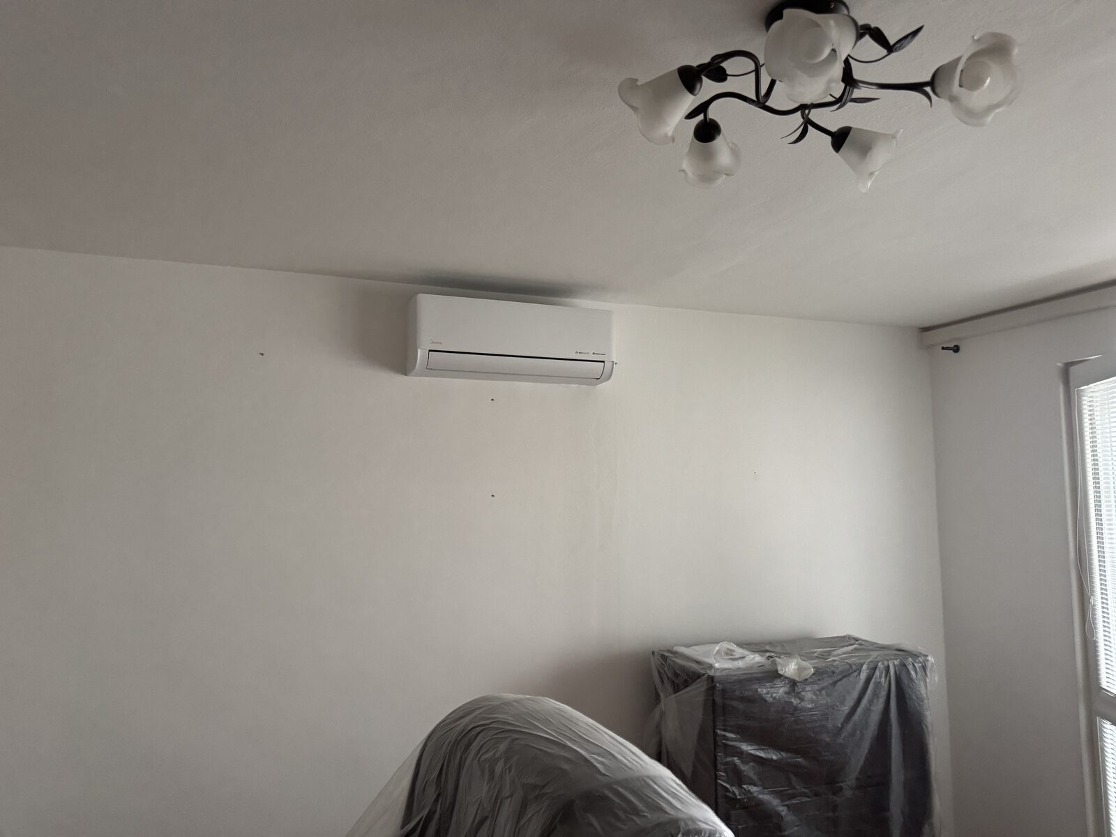 Vnútorná jednotka Midea Solstice 3,5 kW — detail, Košice