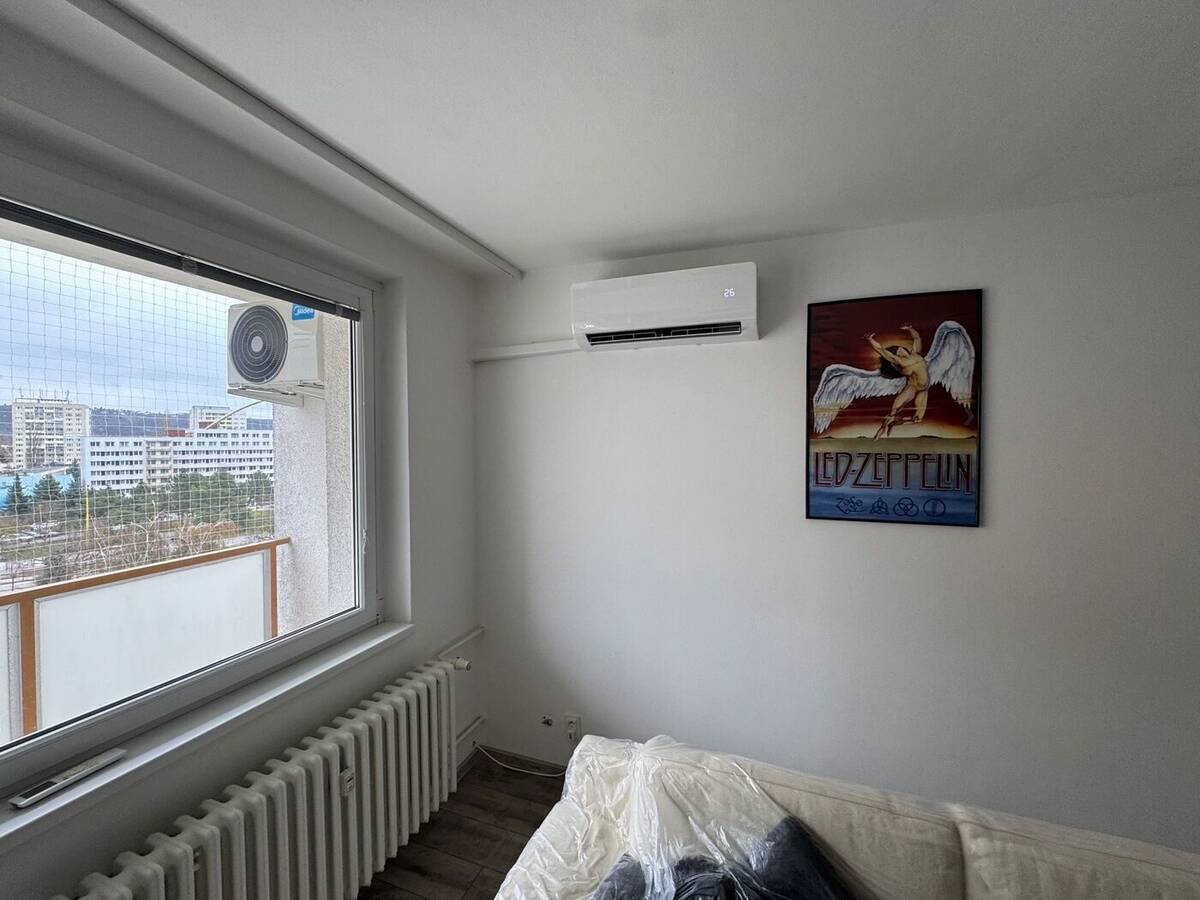 Montáž Midea Xtreme Save — obývačka, Košice