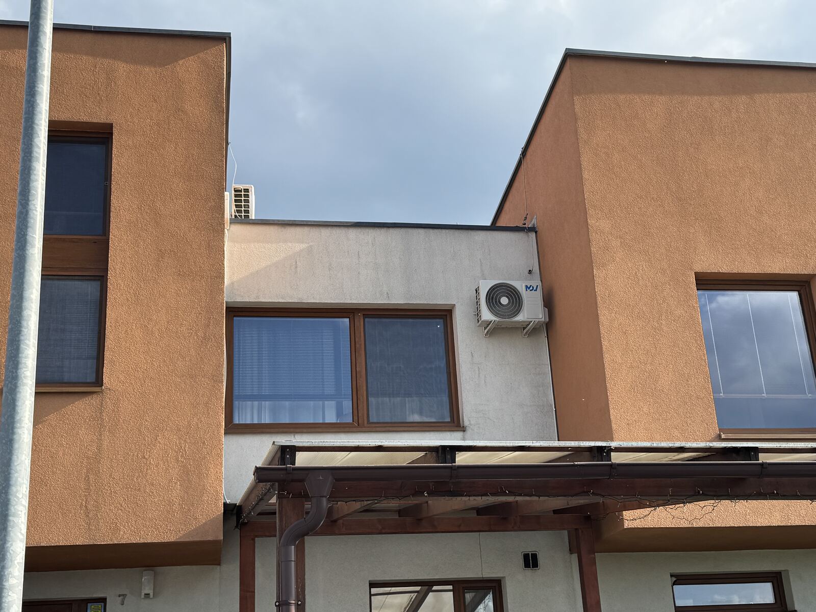 Fasáda rodinného domu s klimatizáciou MDV, Košice